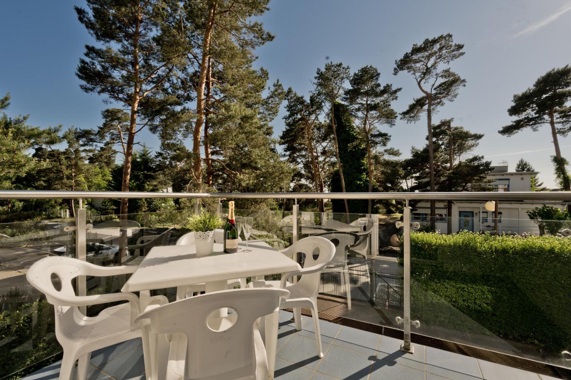 Blueapart Apartamenty Jurata Exterior photo